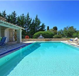 3 bedroom villa with pool in Kassiopi, Corfu, sleeps 6